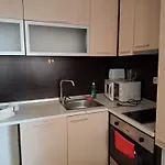 Apartamens Salena アパート サニービーチ