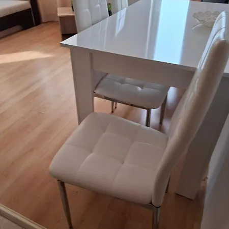 Salena Apartament *